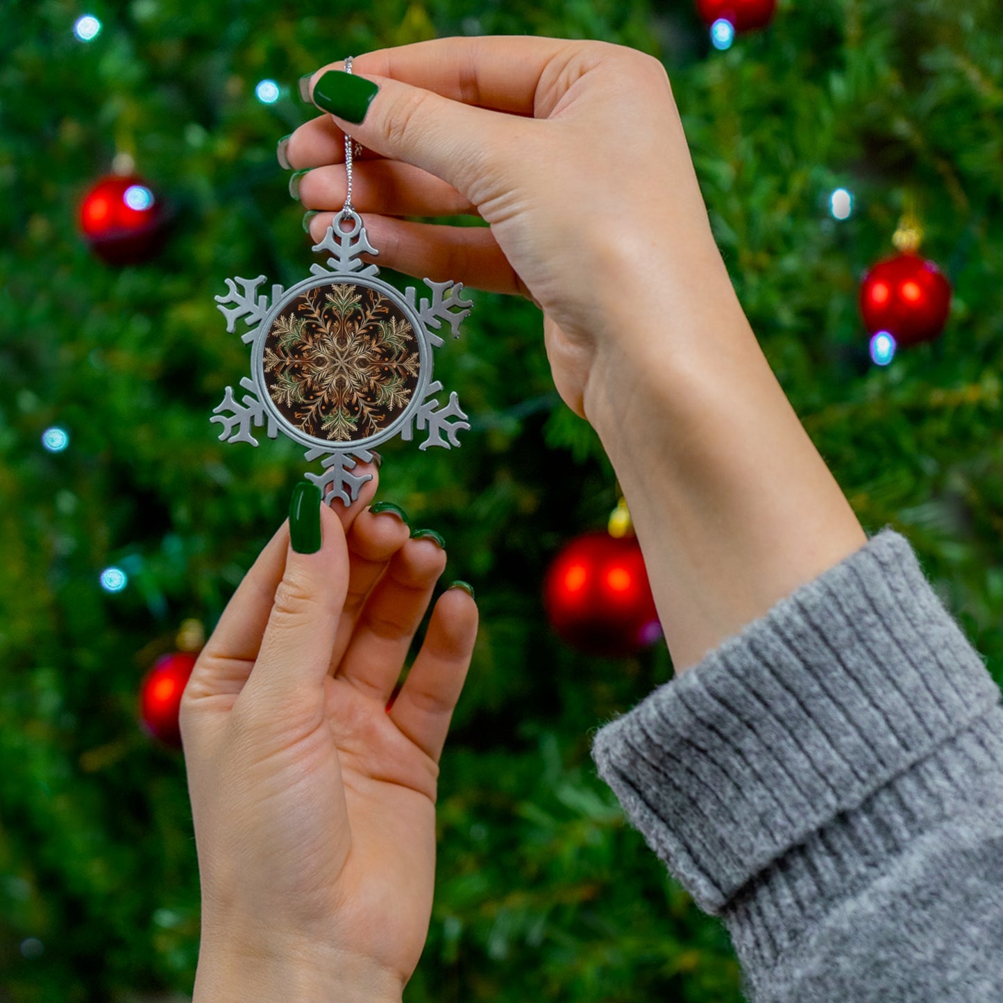 𝓔𝓪𝓻𝓽𝓱  𝓢𝓹𝓲𝓻𝓲𝓽  ~ 𝓢𝓷𝓸𝔀𝓯𝓵𝓪𝓴𝓮  Pewter Ornament