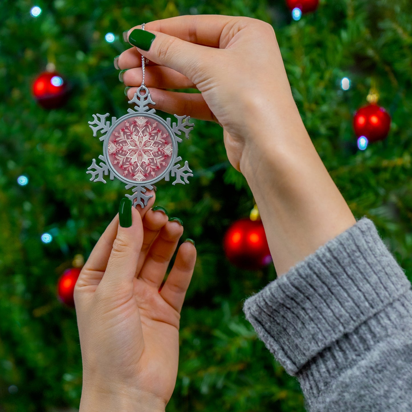 𝓛𝓸𝓿𝓮  𝓢𝓹𝓲𝓻𝓲𝓽  ~ 𝓢𝓷𝓸𝔀𝓯𝓵𝓪𝓴𝓮  Pewter Ornament