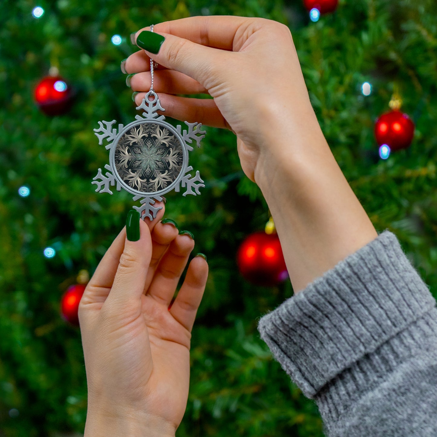 𝓐𝓲𝓻  𝓢𝓹𝓲𝓻𝓲𝓽 ~ 𝓢𝓷𝓸𝔀𝓯𝓵𝓪𝓴𝓮  Pewter Ornament